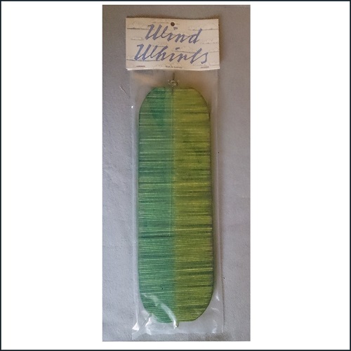 Windwhirl, 28.5cm x 11.5cm wind catcher, green